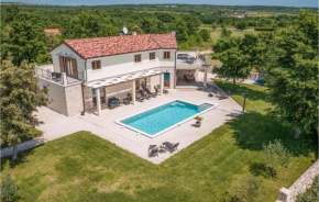 Gorgeous Home In Bale